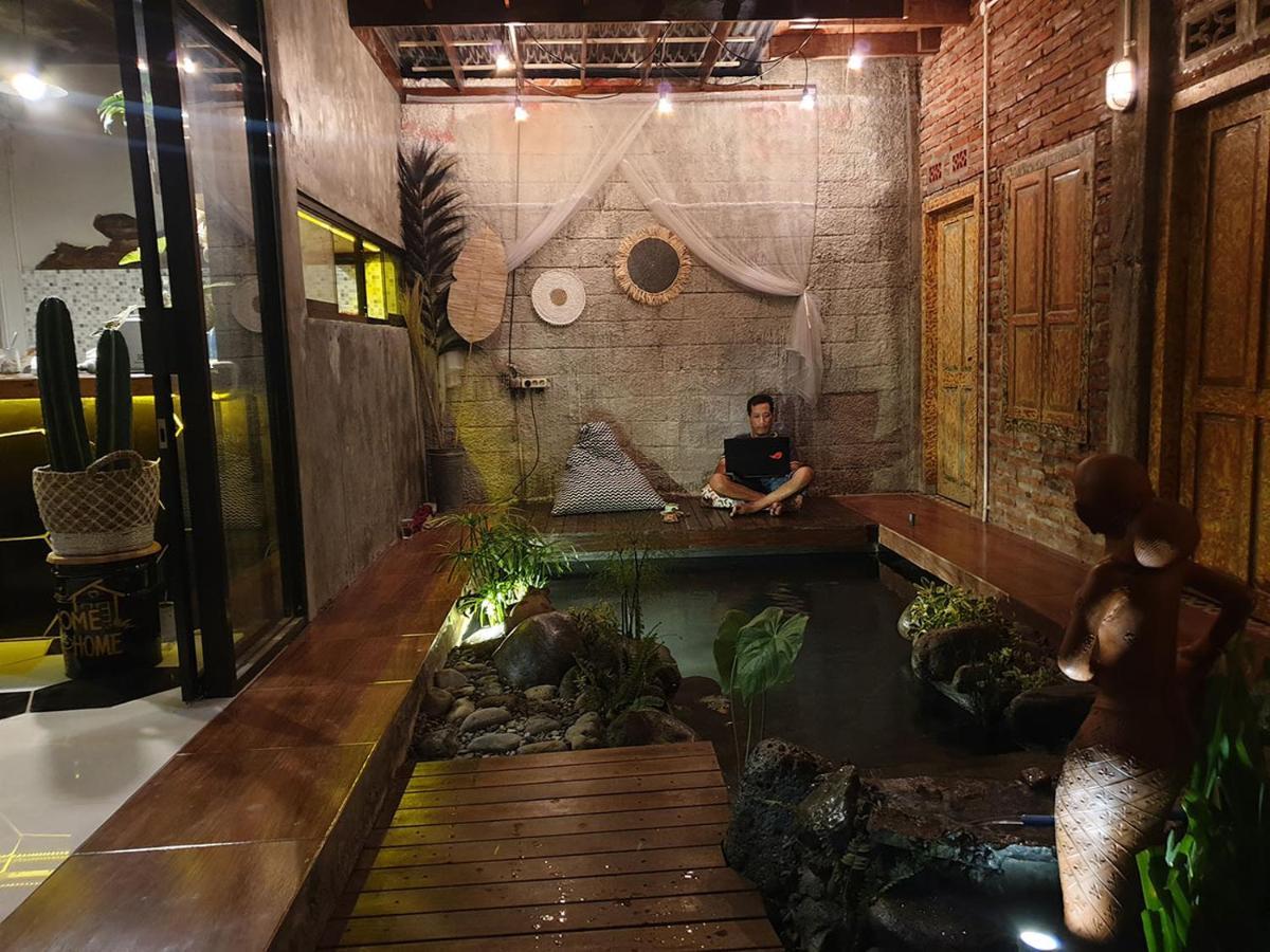 Happy House Bnb Bromo Backpacker Проболинго Экстерьер фото